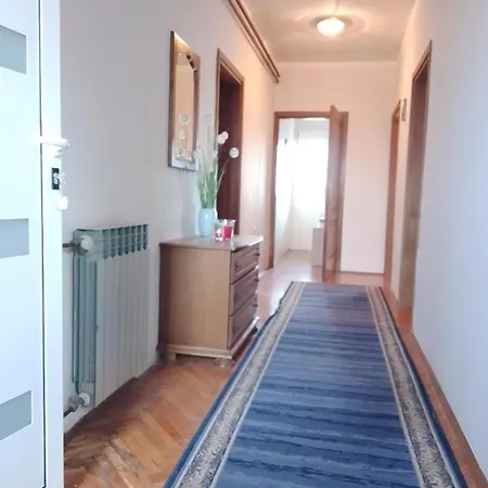 Apartment Miro *